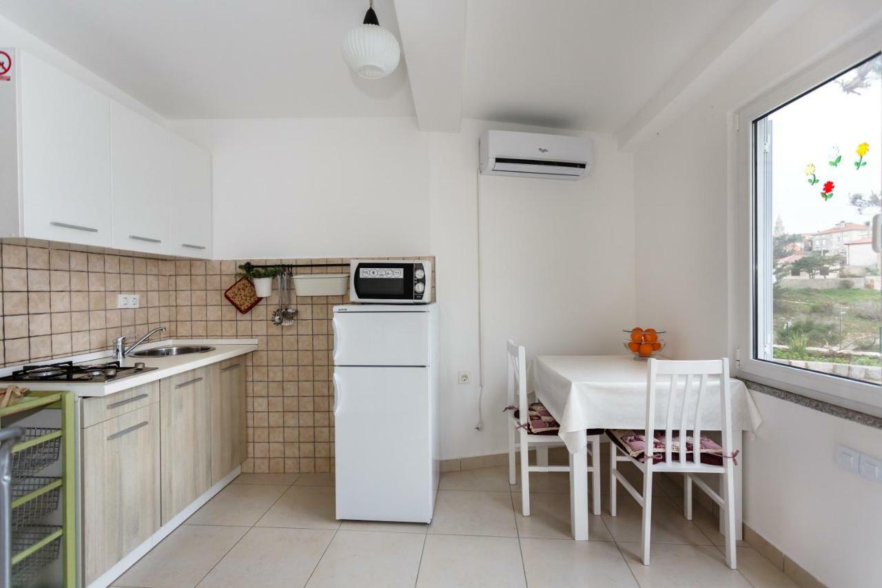 Apartments Danica Vrbnik Exterior photo